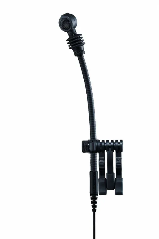 Oblíbený SENNHEISER E 608