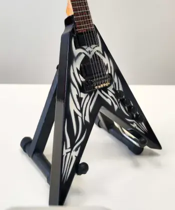 Omezená Nabídka Miniatura kytary Music Legends PPT-MK022 Kerry King Slayer B.C. Rich KKV Signature