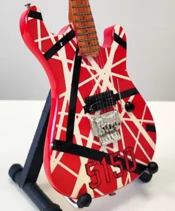 Novinka Miniatura kytary Music Legends PPT-MK014 Eddie Van Halen Cavel Red
