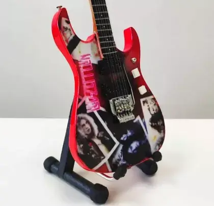 Speciální Cena Miniatura kytary Music Legends PPT-MK099 Jimmy Page Led Zeppelin Red Strat