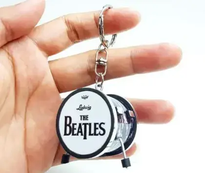 Přívěsek na klíče Music Legends PPT-BD001 Ludvig The Beatles Bass Drum Miniature Cenově Výhodný