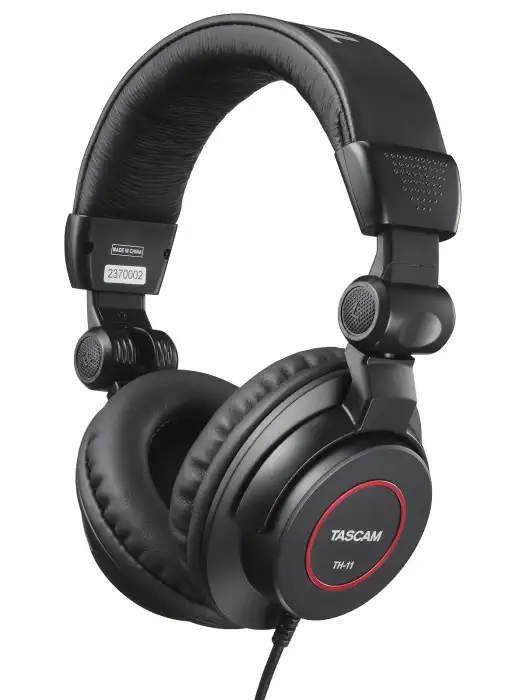 Must-Have TASCAM TH-11